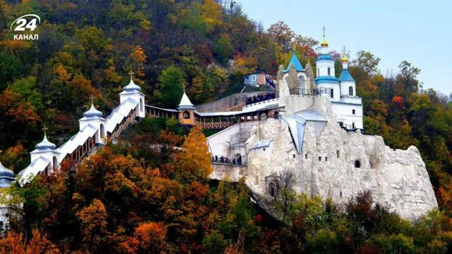 Хронологія нападу на Святогірську лавру 23 серпня: ключові години трагедії