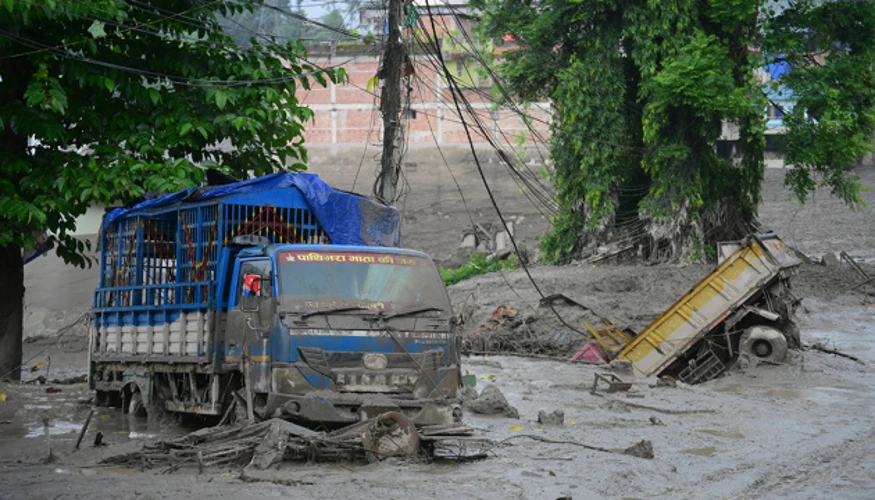 NDRRMA офіційно підтвердила 903 загиблих у Непалі: 56 українців зникли